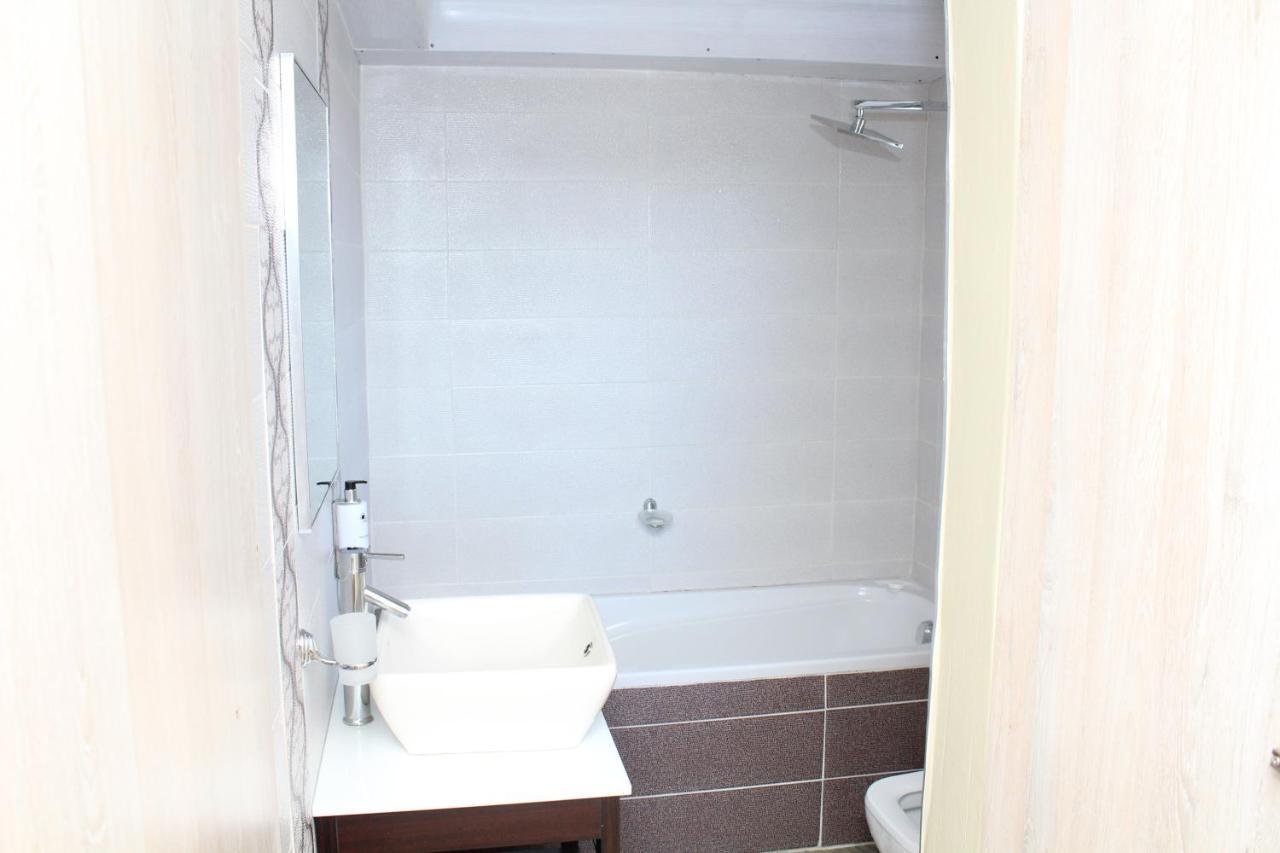Max B&B East London Bagian luar foto