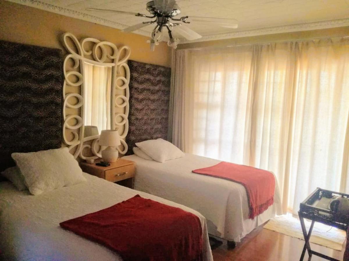 Max B&B East London Bagian luar foto
