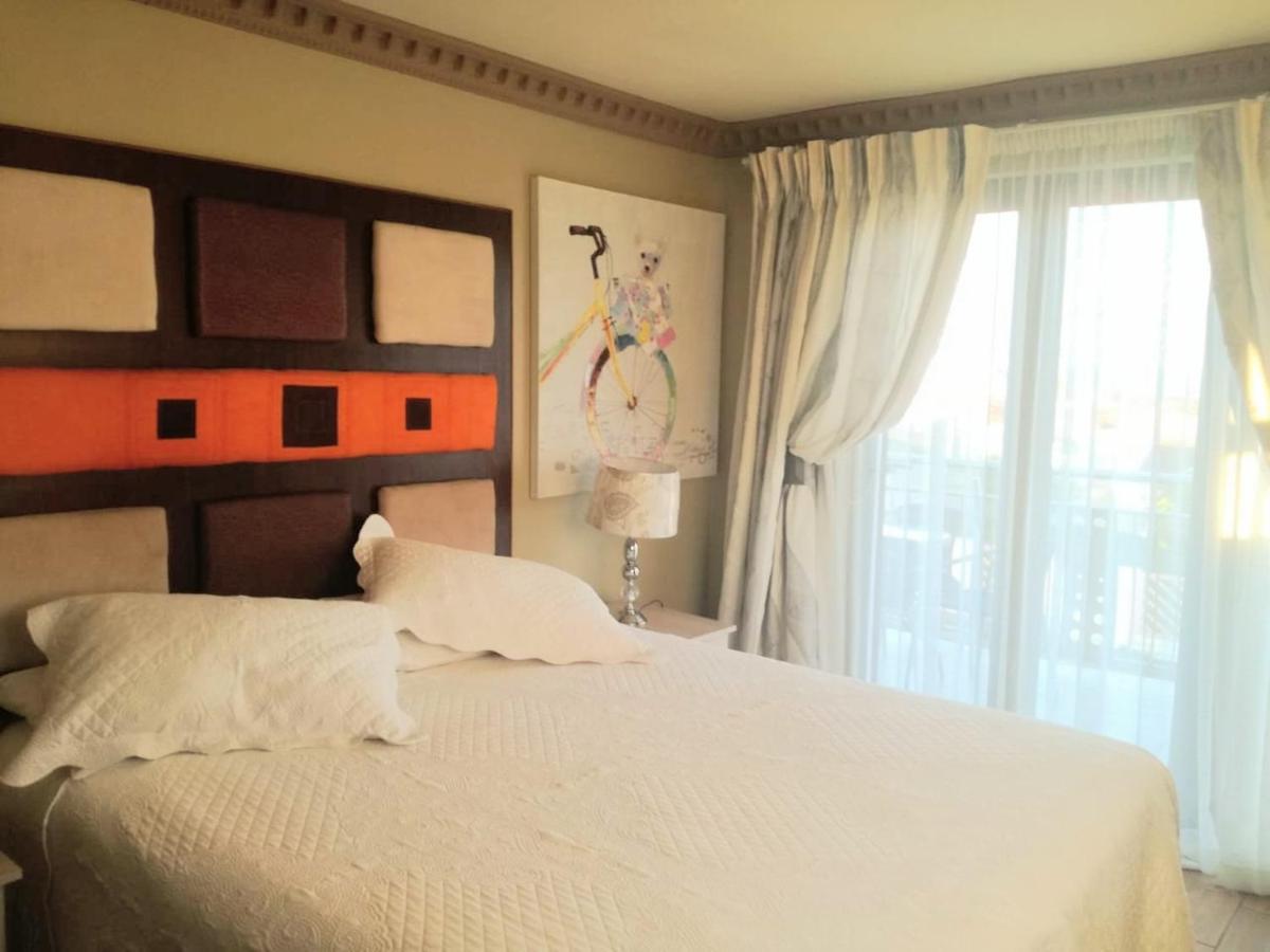 Max B&B East London Bagian luar foto