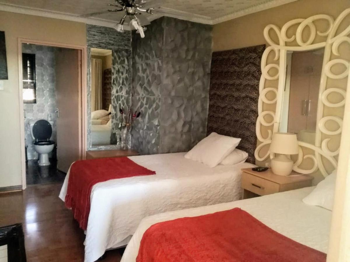 Max B&B East London Bagian luar foto