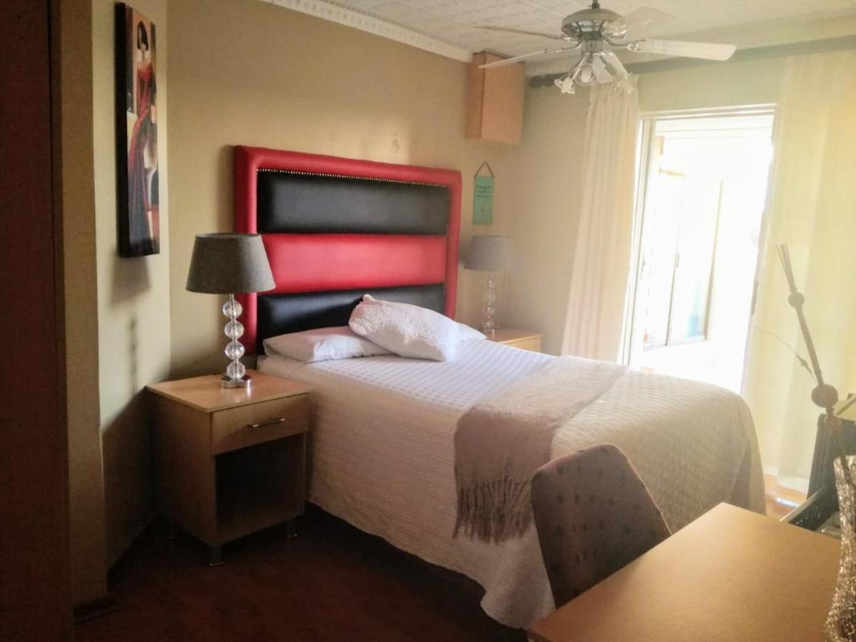 Max B&B East London Bagian luar foto